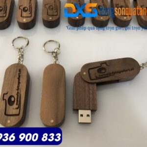 Usb gỗ khắc logo làm quà tặng nhân viên HCM