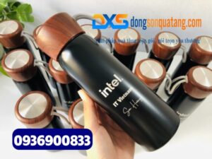 Gia công khắc logo Công Ty lên bình giữ nhiệt số lượng lớn giao nhanh trong ngày