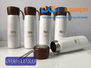 Bình Giữ Nhiệt Nắp Vân Gỗ Có Ron Cao Su In Khắc Logo Trường TAM PHÚ