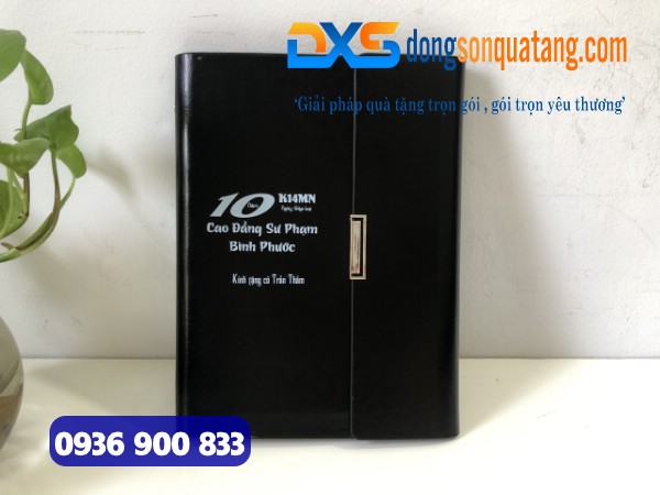 GTX 001 - Gift Set Sổ Tay , Bình Giữ Nhiệt , Bút Kim Loại Màu Đen In Khắc Làm Quà Tặng Tri Ân GTX 001 - Gift Set Sổ Tay , Bình Giữ Nhiệt , Bút Kim Loại Màu Đen In Khắc Làm Quà Tặng Tri Ân