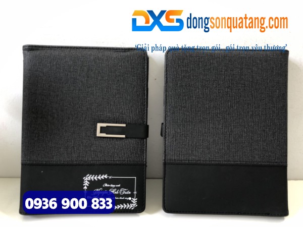 GTX 003 - Set Quà Tặng Sổ Da Gập 2 Khóa Cài Nam Châm , Bút Kim Loại Tổ Ong Màu Đen GTX 003 - Set Quà Tặng Sổ Da Gập 2 Khóa Cài Nam Châm , Bút Kim Loại Tổ Ong Màu Đen