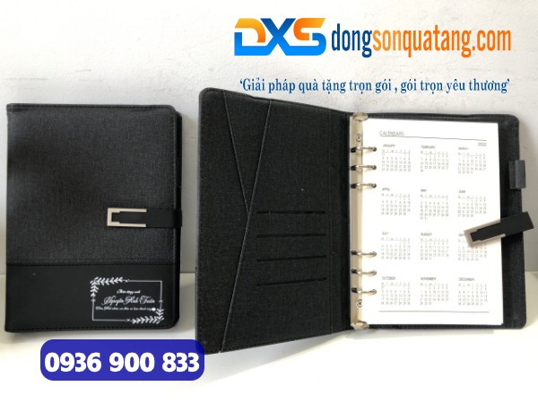 GTX 003 - Set Quà Tặng Sổ Da Gập 2 Khóa Cài Nam Châm , Bút Kim Loại Tổ Ong Màu Đen GTX 003 - Set Quà Tặng Sổ Da Gập 2 Khóa Cài Nam Châm , Bút Kim Loại Tổ Ong Màu Đen