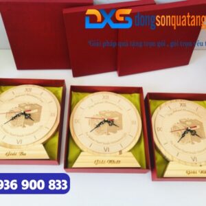 QTG 001 - Xưởng Sản Xuất Đồng Hồ Gỗ Để Bàn In Khắc Logo Số Lượng Lớn HCM