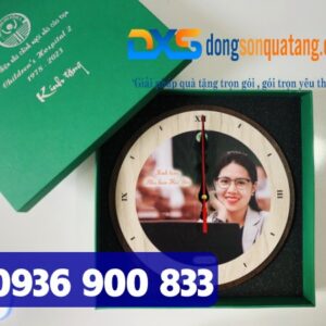 QTG 002 - Đồng Hồ Gỗ Để Bàn In Khắc Logo Làm Quà Tặng Khách Hàng