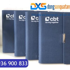 SDX 004 - Sổ Bìa Da In Logo Công Ty A5 Màu Xanh Kèm Khóa Cài Nam Châm Gập 3