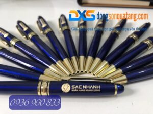 Bút Ký Kim Loại Xoay Xanh Khắc Logo Ngân Hàng SAC NHANH