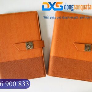 SDX 015 - Sổ Tay Da Bìa Còng Pu In Logo Doanh Nghiệp Màu Cam A5 Khóa Cài Nam Châm Gập 2